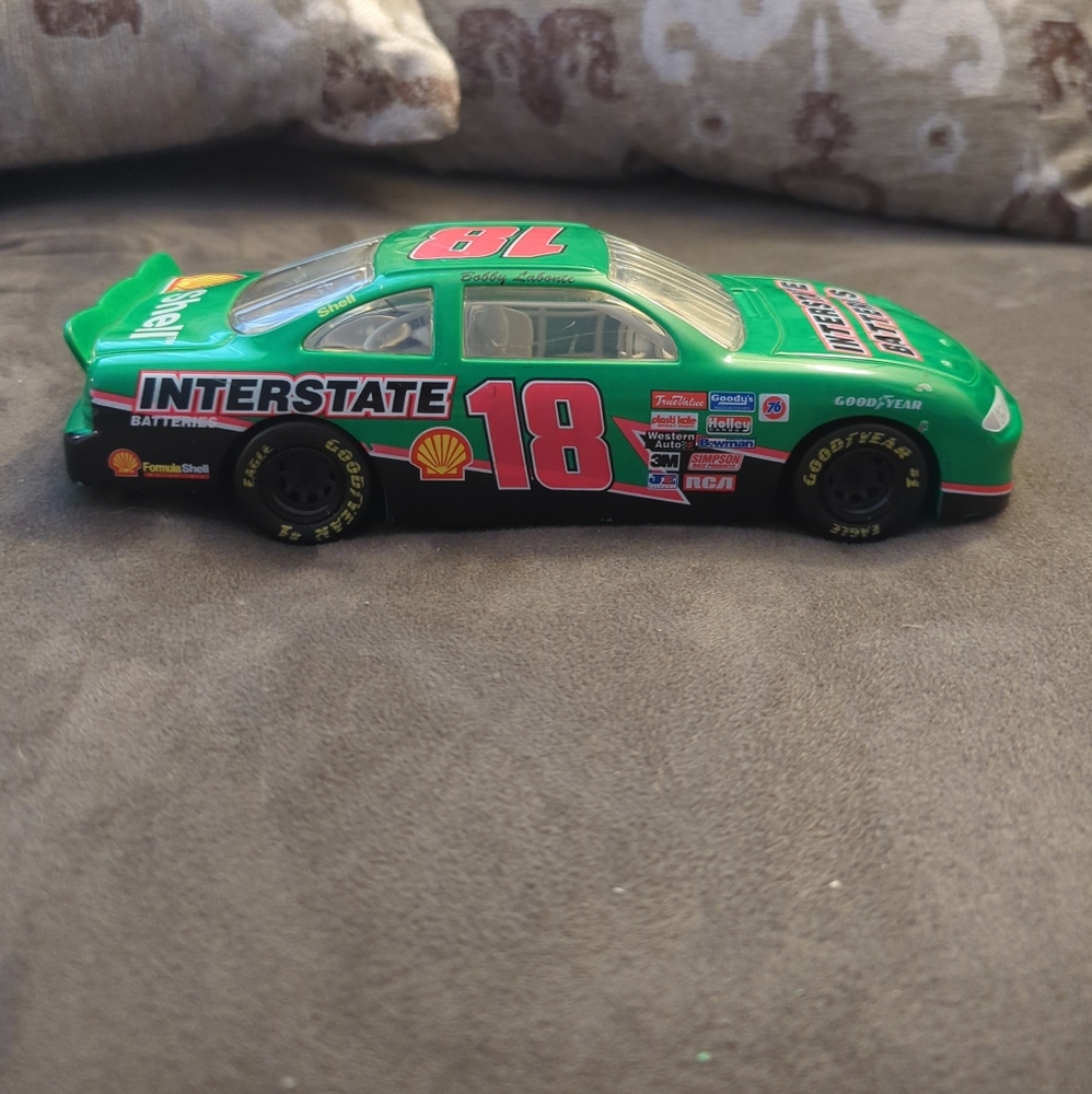 Bobby Labonte #18 Racing Car Interstate Batteries - Picture 3 of 7